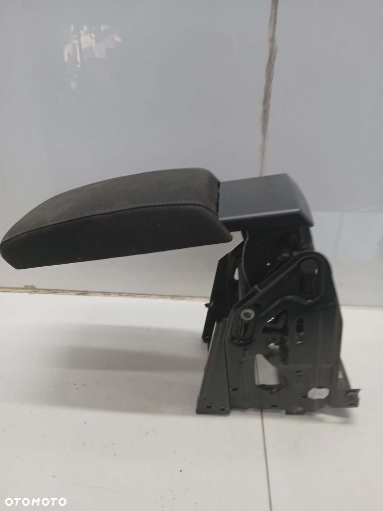REGULOWANY PODŁOKIETNIK SKODA OCTAVIA 2 II - 1