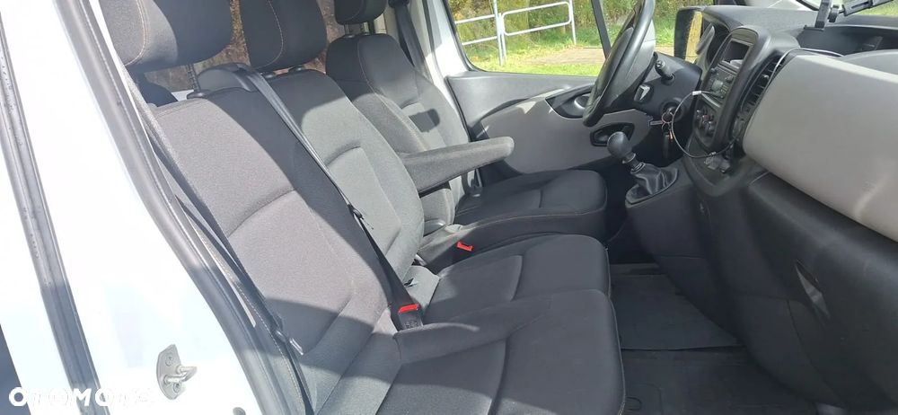 Renault Trafic Grand 1.6 dCi - 7