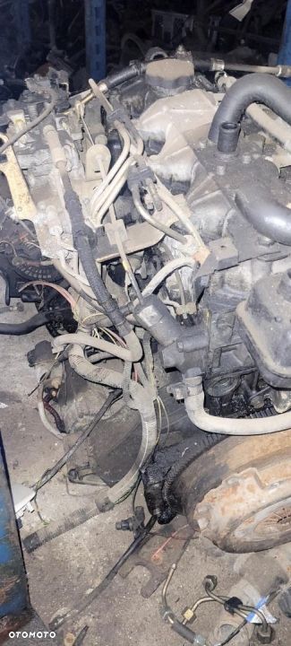 Silnik Renault Trafic 2,1 Diesel - 1
