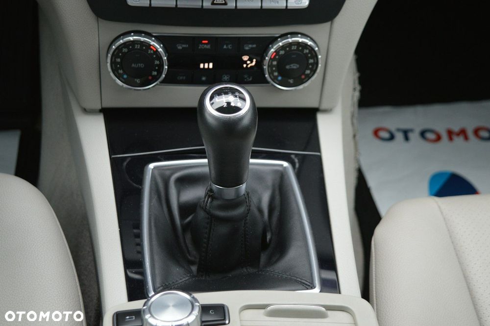 Mercedes-Benz Klasa C - 23