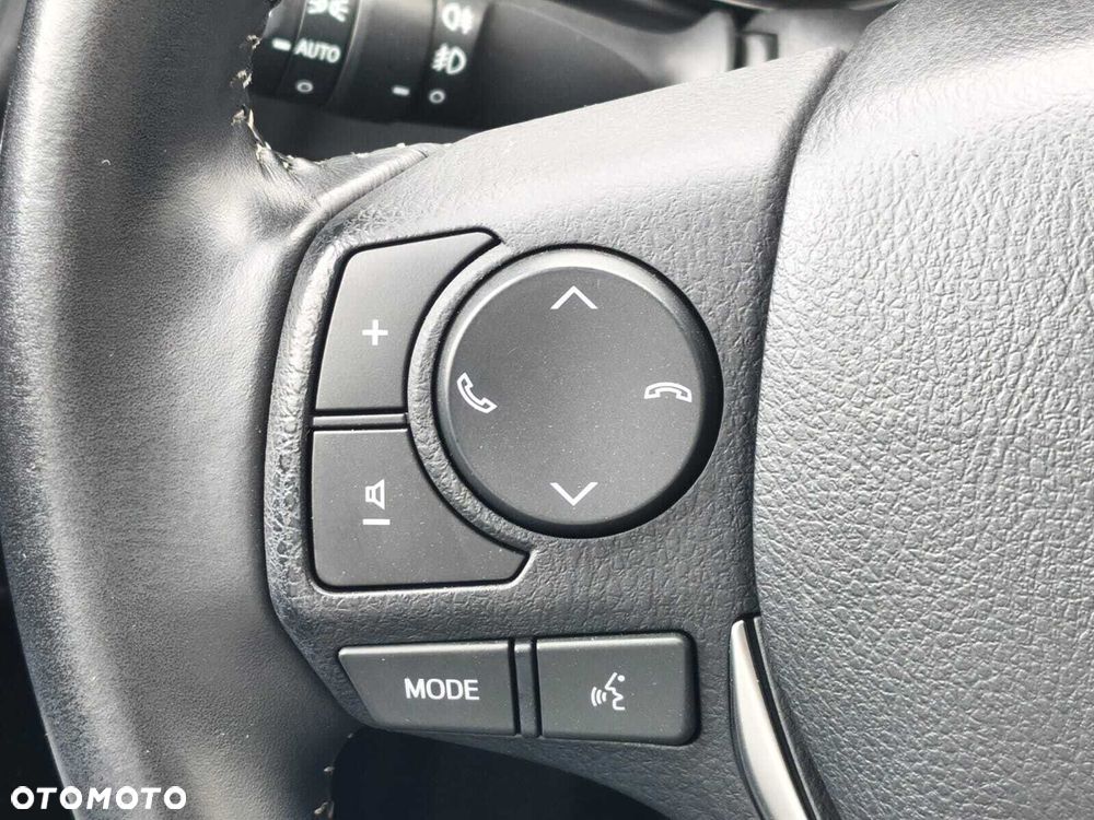 Toyota Auris Hybrid 135 Comfort - 22