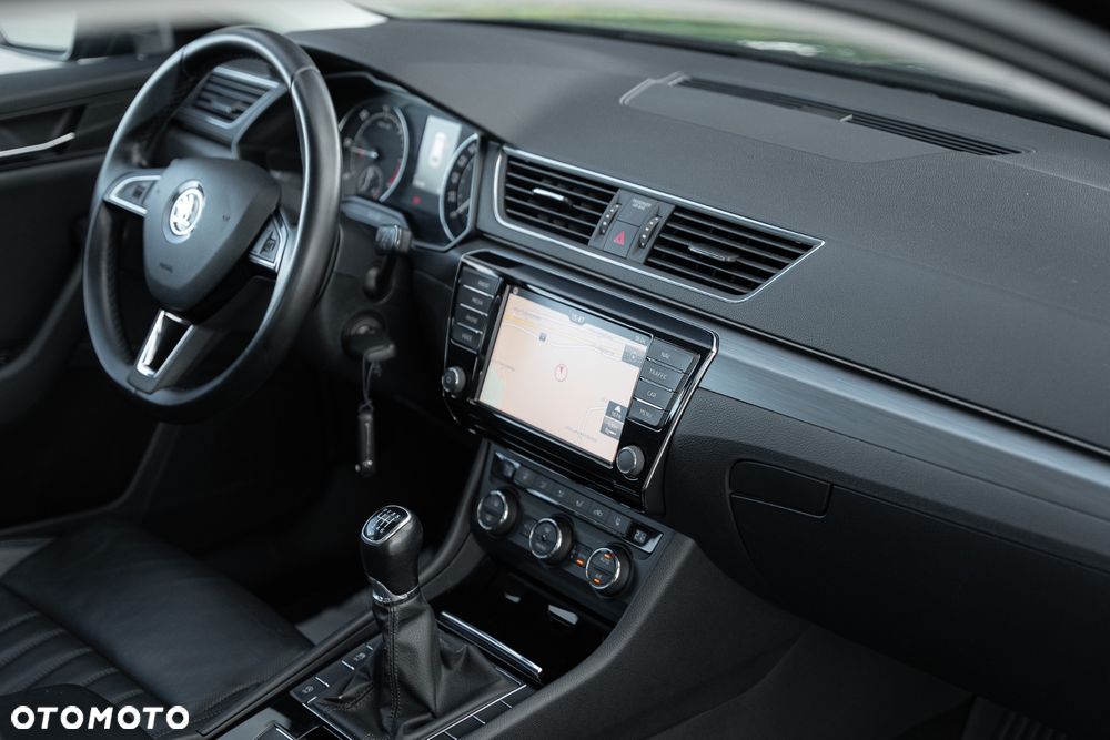 Skoda Superb 2.0 TDI Sportline - 16