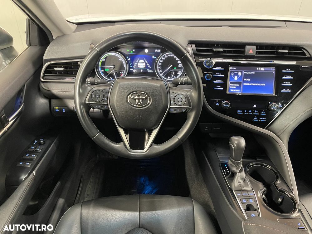 Toyota Camry 2.5 Hybrid Business - 6