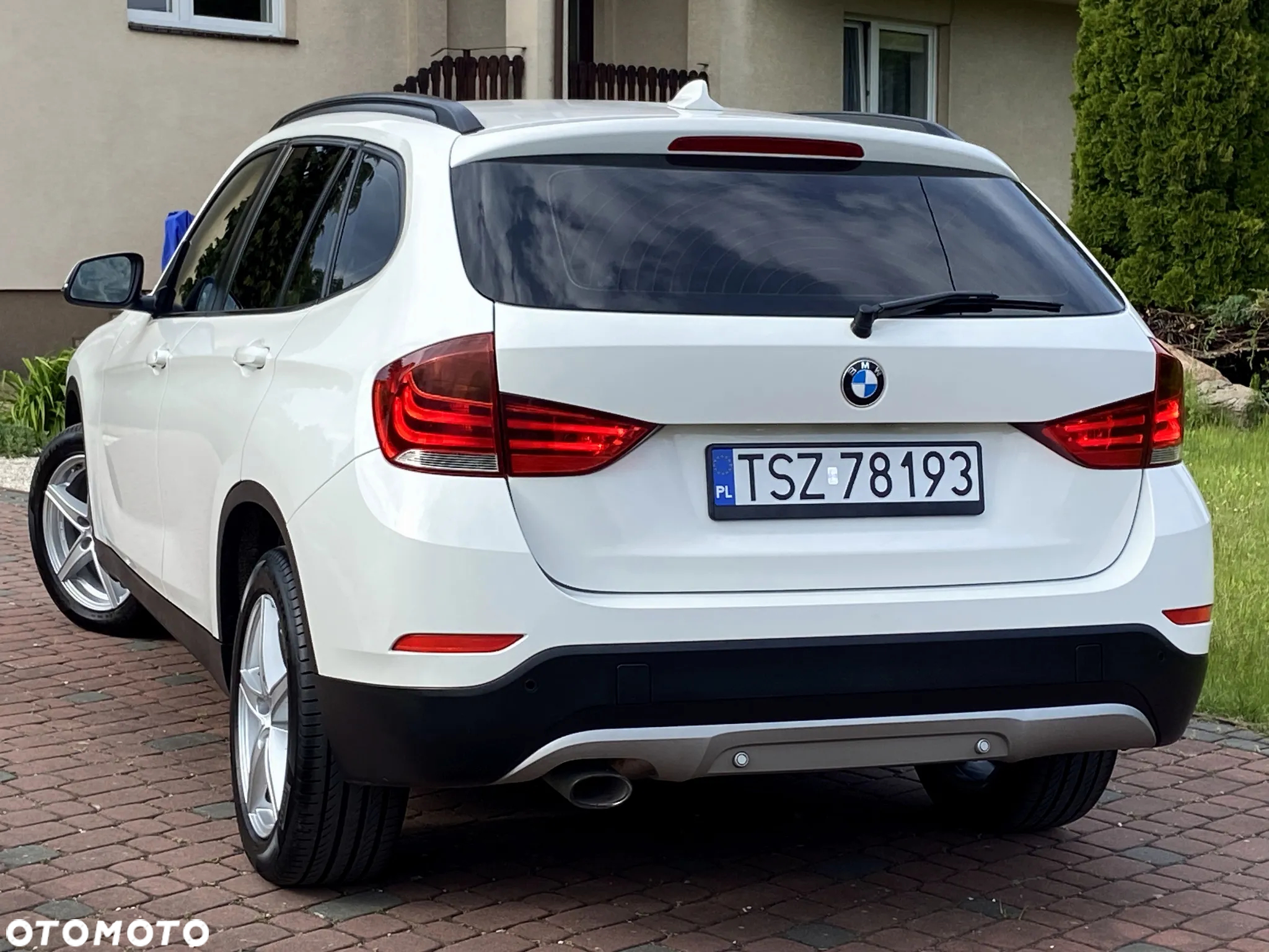 BMW X1 xDrive18d - 13