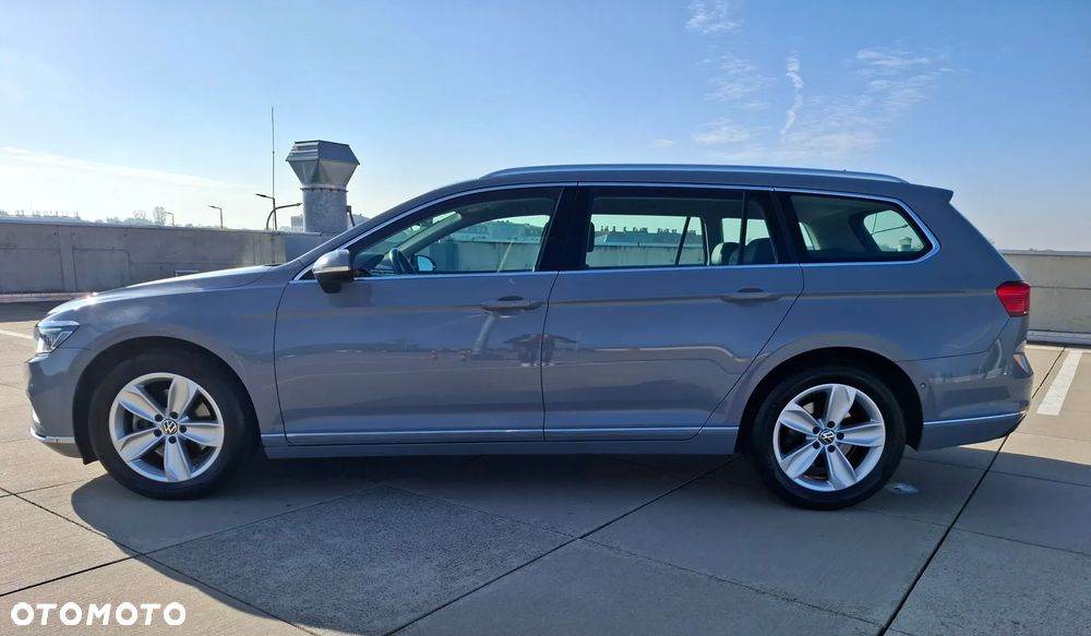 Volkswagen Passat Variant 1.5 TSI EVO Elegance DSG - 5