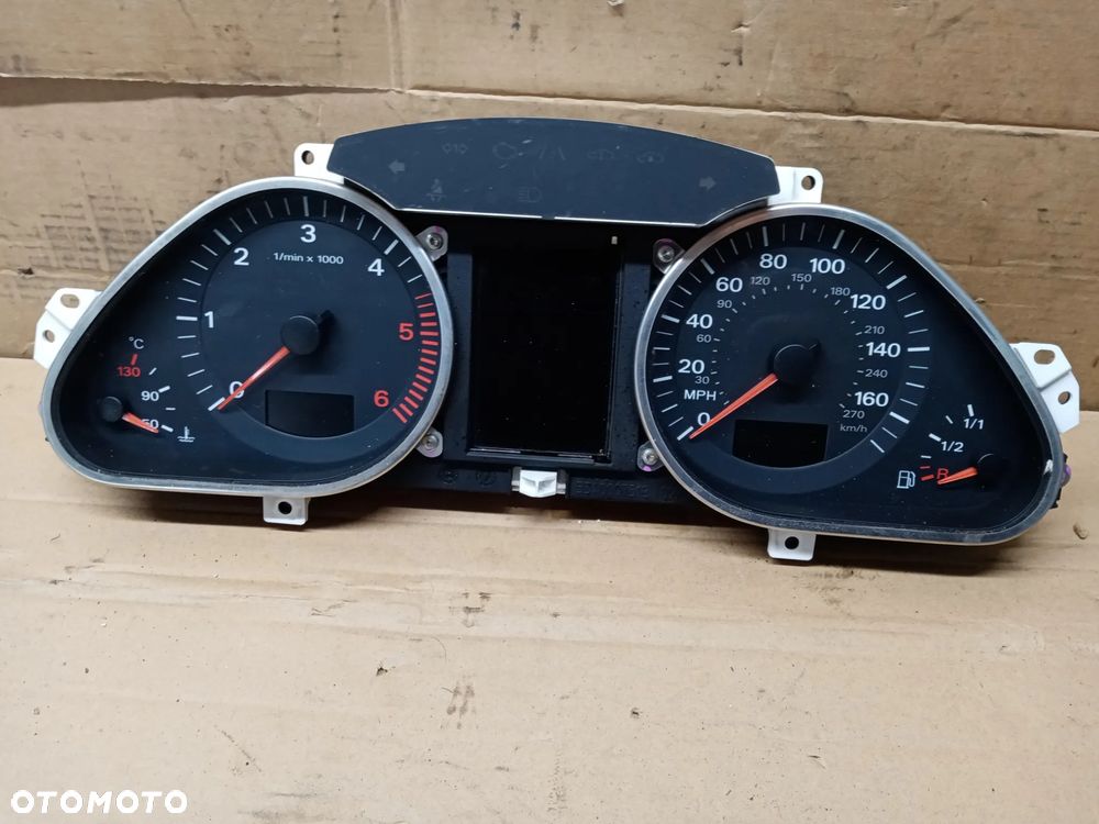 Licznik zegary Audi A6 C6 2.0 TDI UK 4F0920950R 4F0910900C - 1