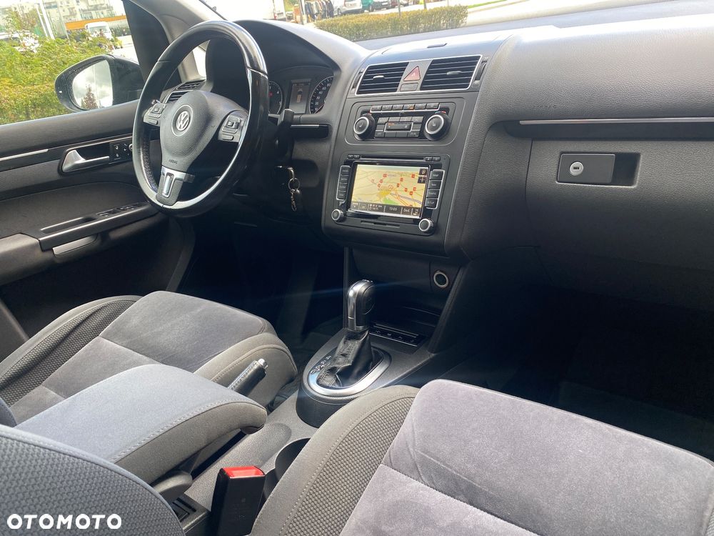 Volkswagen Touran - 31