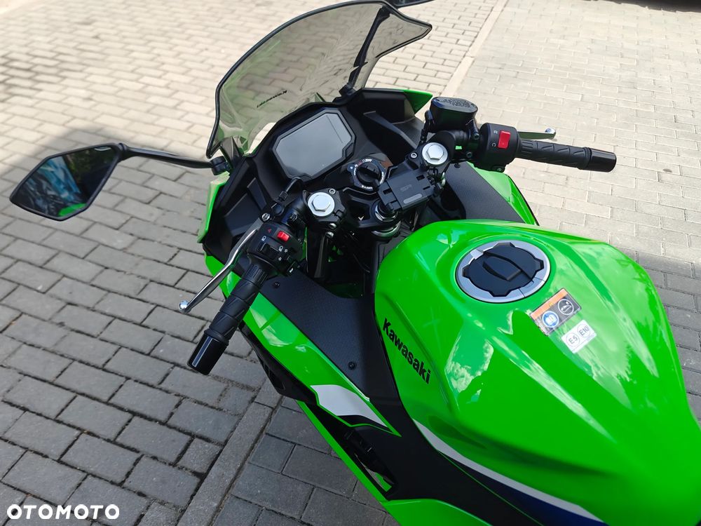 Kawasaki Ninja - 8