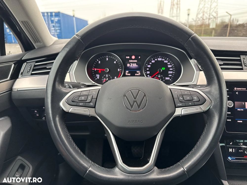 Volkswagen Passat 2.0 TDI DSG Highline - 18