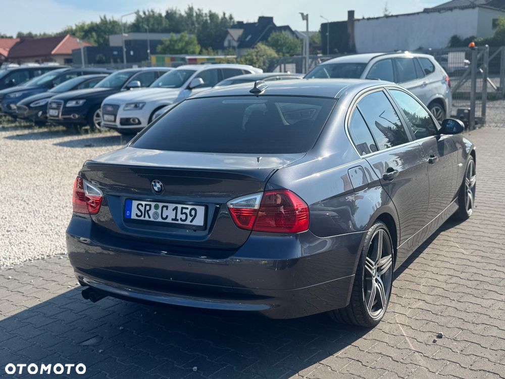 BMW Seria 3 325i - 12