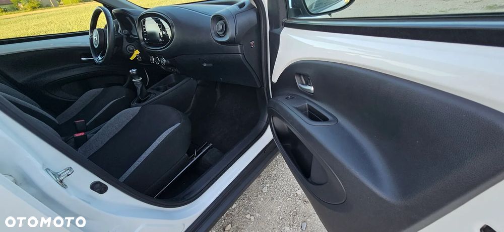 Toyota Aygo X - 12