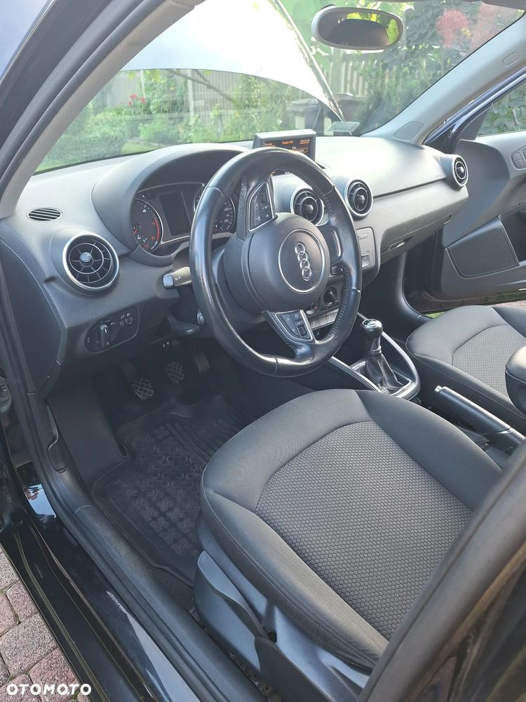 Audi A1 Sportback 1.6 TDI Attraction - 15