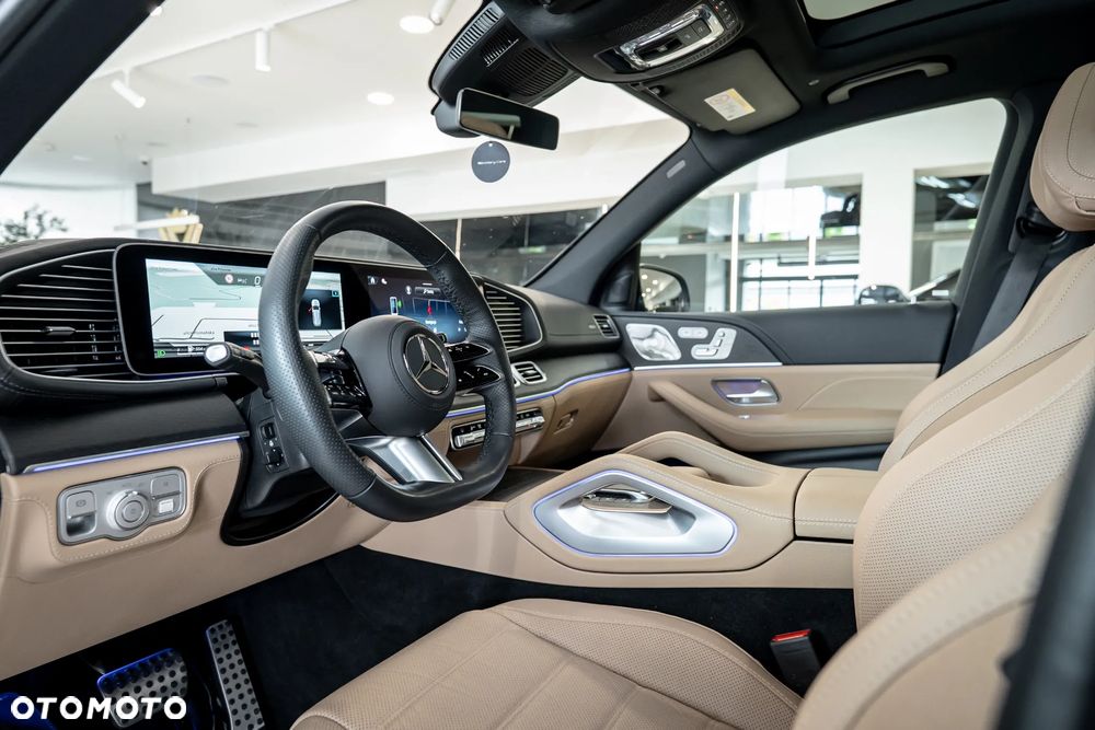 Mercedes-Benz GLS - 22