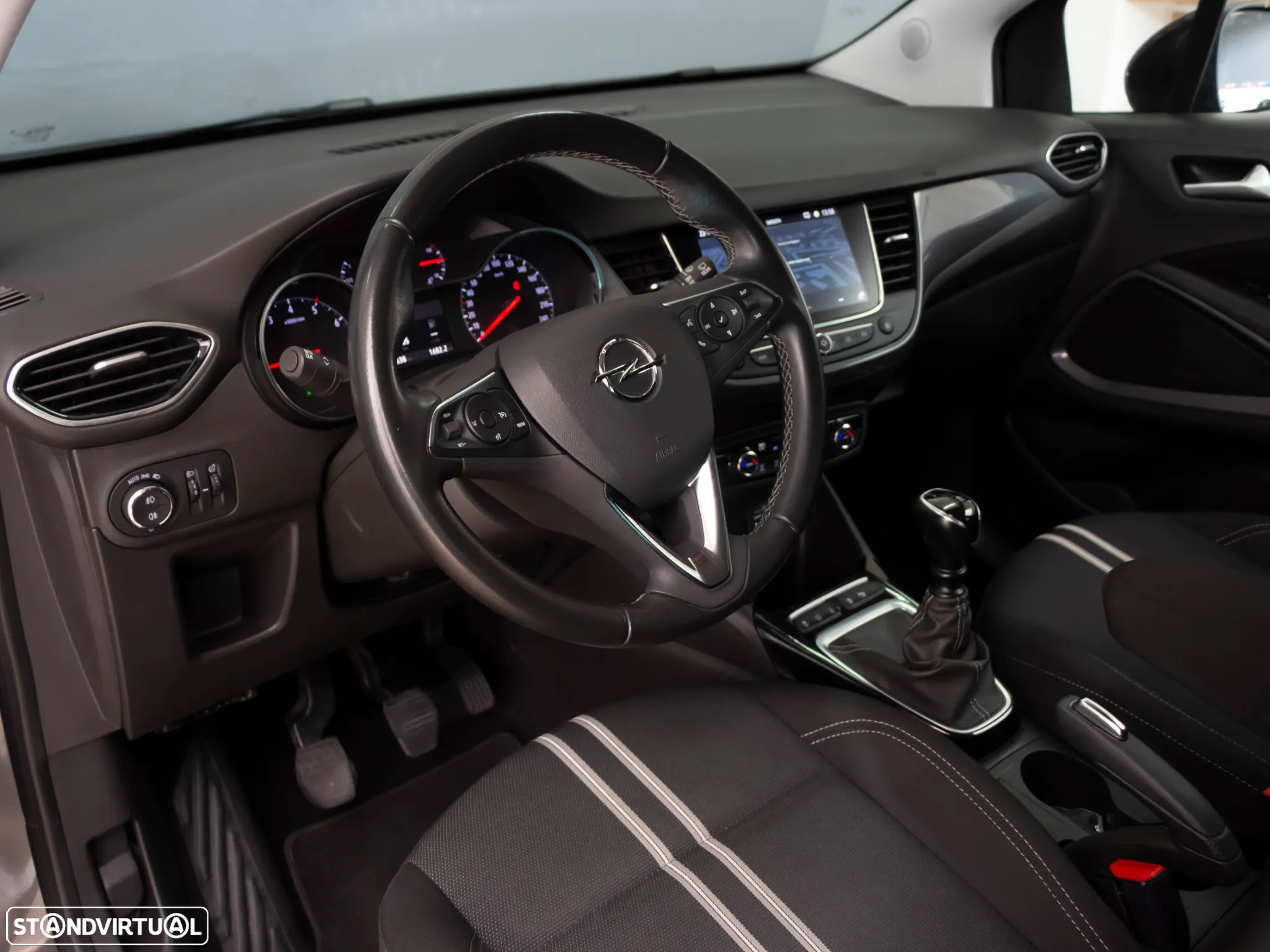 Opel Crossland 1.2 T Design & Tech - 15
