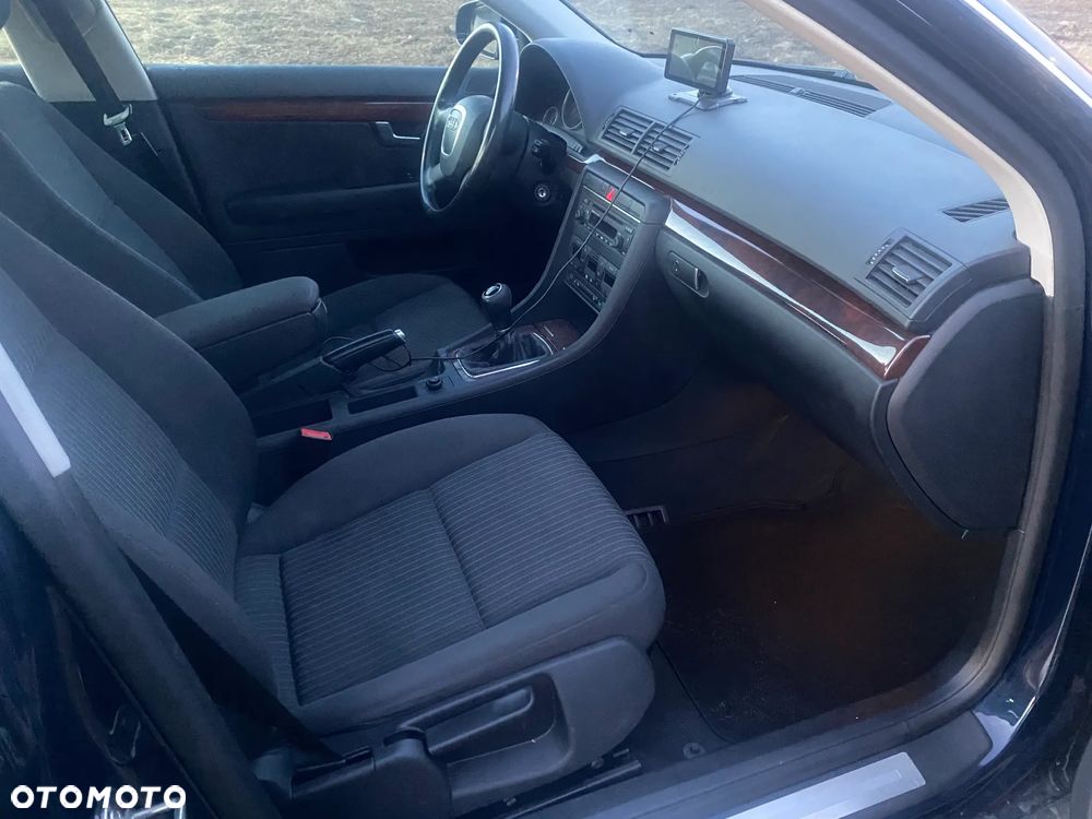 Audi A4 Limousine - 19