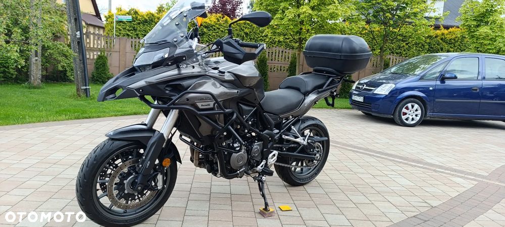 Benelli TRK 502 - 4