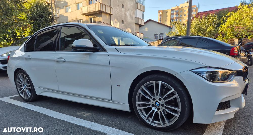 BMW Seria 3 330e iPerformance M Sport - 3