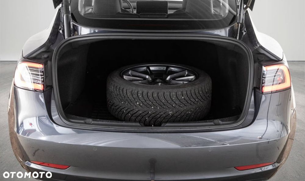 Tesla Model 3 - 20
