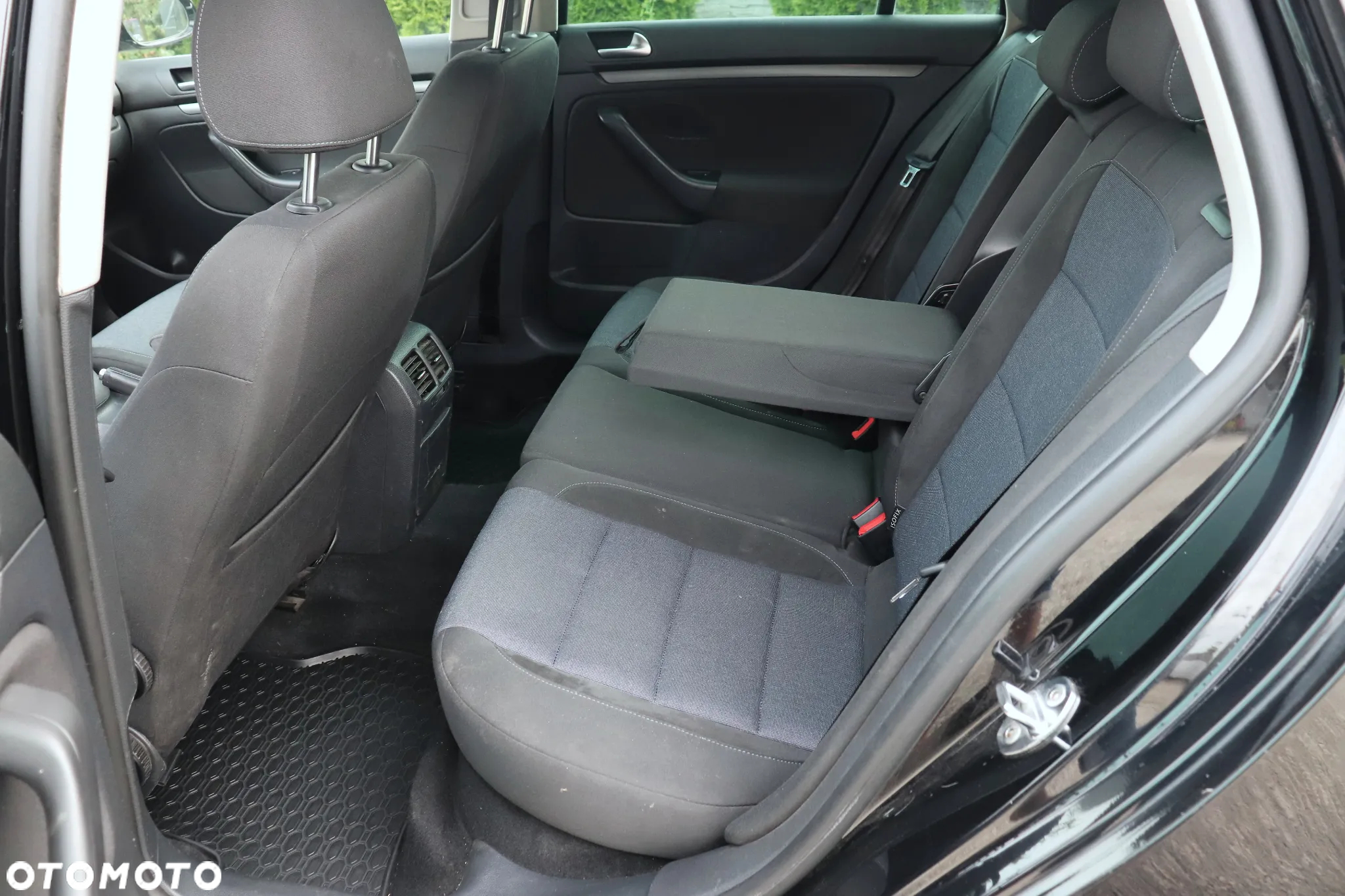 Volkswagen Golf - 26