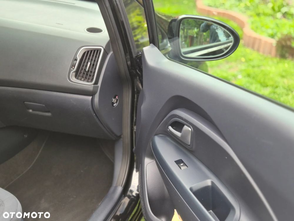 Kia Rio 1.2 Edition 7 - 11