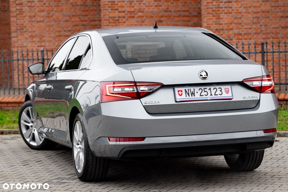 Skoda Superb 2.0 TDI DSG Ambition - 12