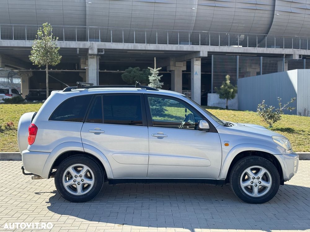 Toyota RAV4 D-4D 4x4 Executive - 3