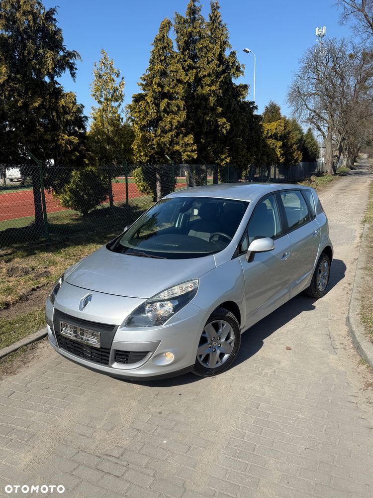 Renault Scenic dCi 110 EDC Paris - 1