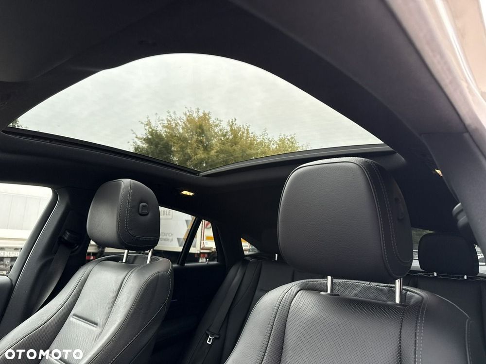 Mercedes-Benz GLE 300 d 4Matic 9G-TRONIC AMG Line - 13