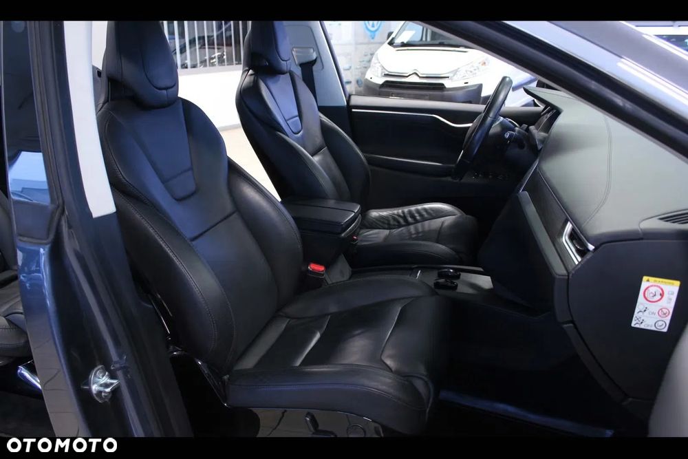 Tesla Model X Long Range Plus - 16