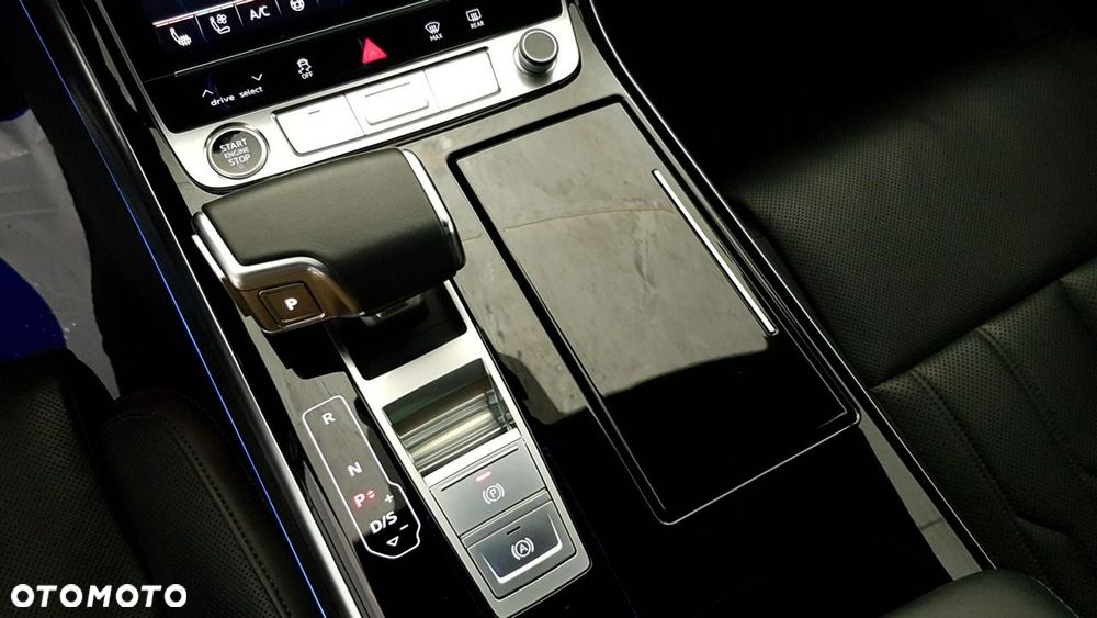 Audi A8 - 24