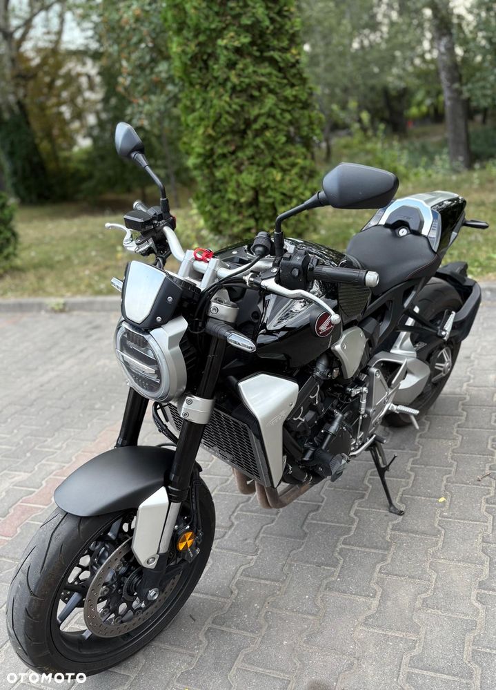 Honda CB - 8