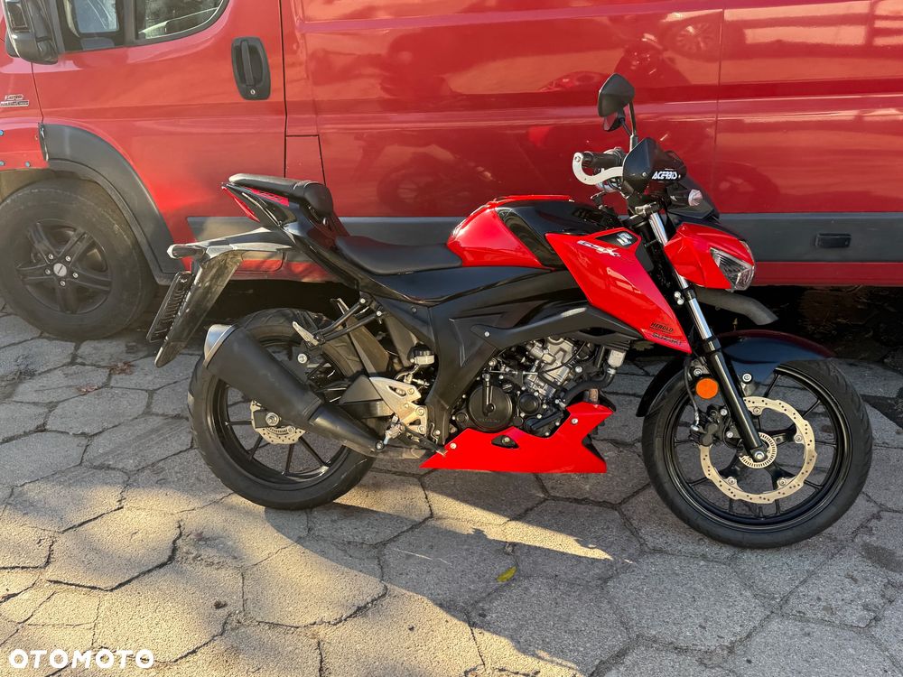 Suzuki GSX - 24