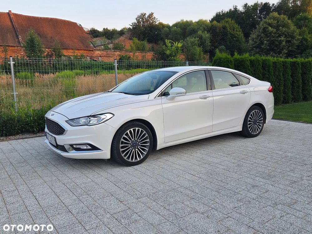 Ford Fusion - 2