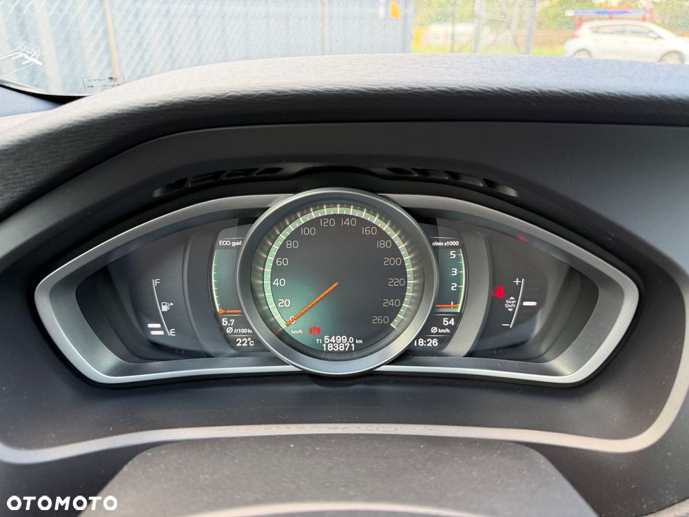 Volvo V40 D3 Momentum - 17