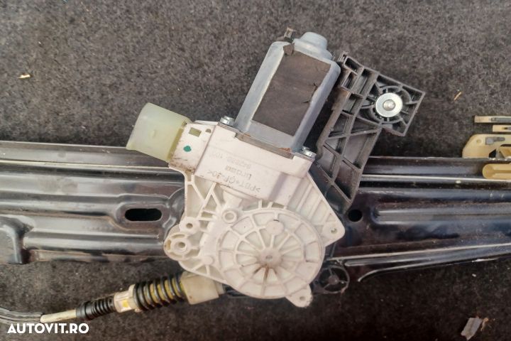 Macara geam spate stanga electrica 7182121F10S 71826139F10E 72715639 - 6