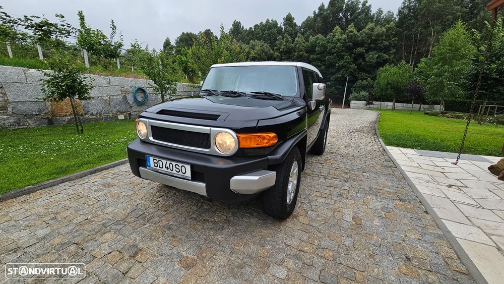 Toyota FJ Cruiser - 14