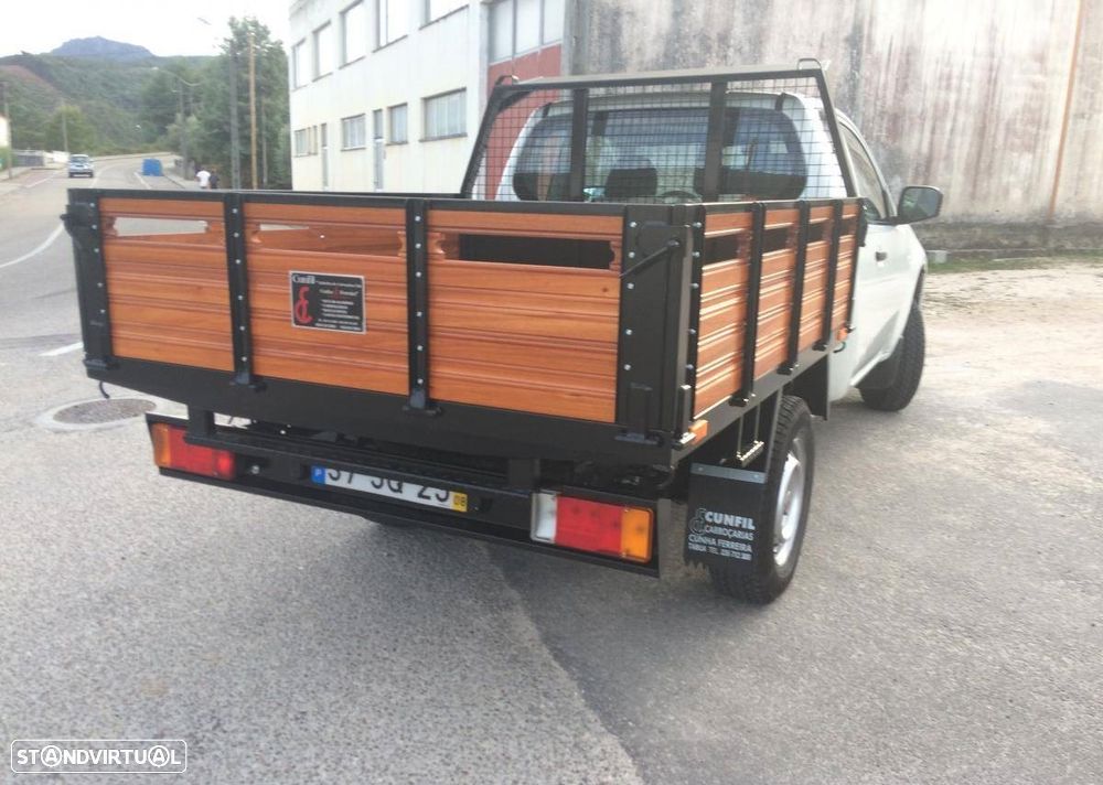 Mitsubishi L200 2.5 DI-D Club Intense 3L 4WD - 2