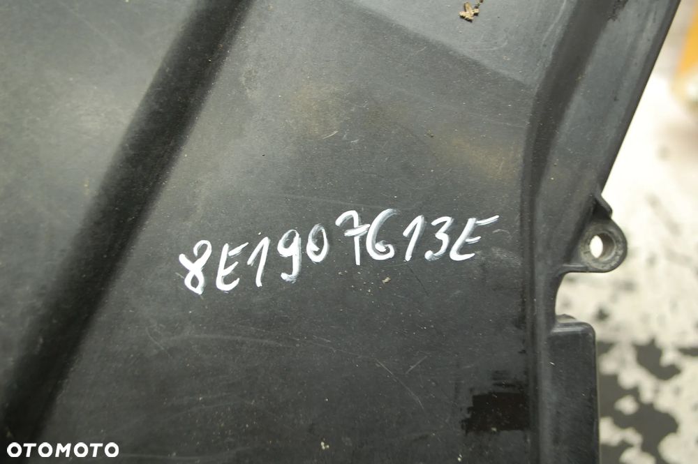 OSŁONA OBUDOWA KOMPUTERA AUDI A4 B6 B7 8E1907613D 8E1907613E - 9
