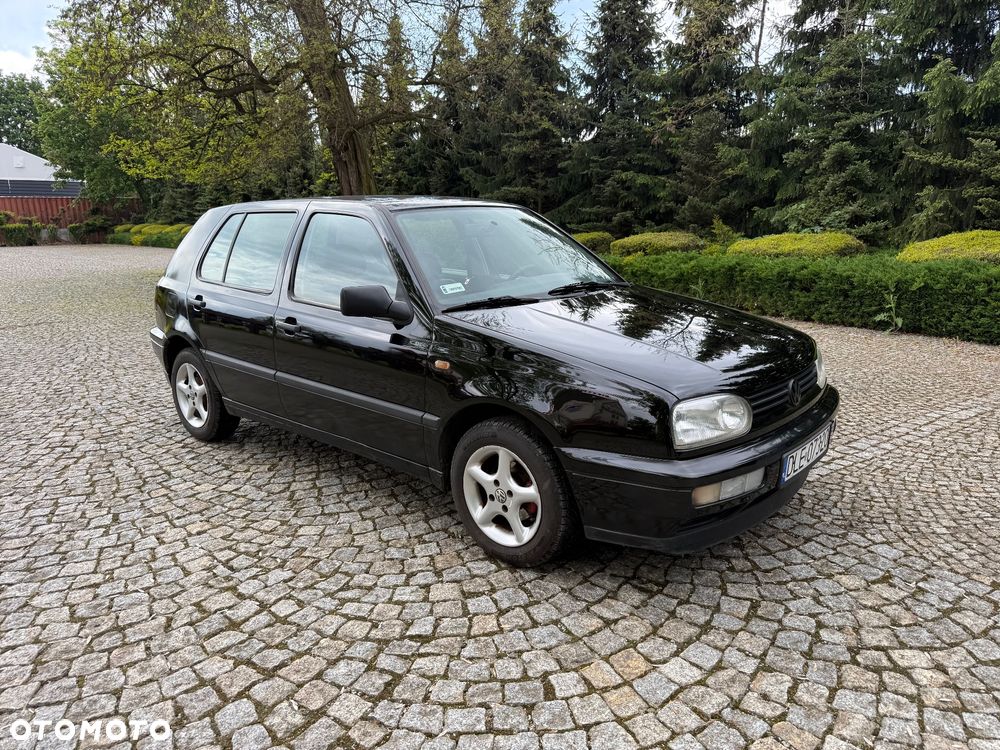 Volkswagen Golf 1.8 GL - 2