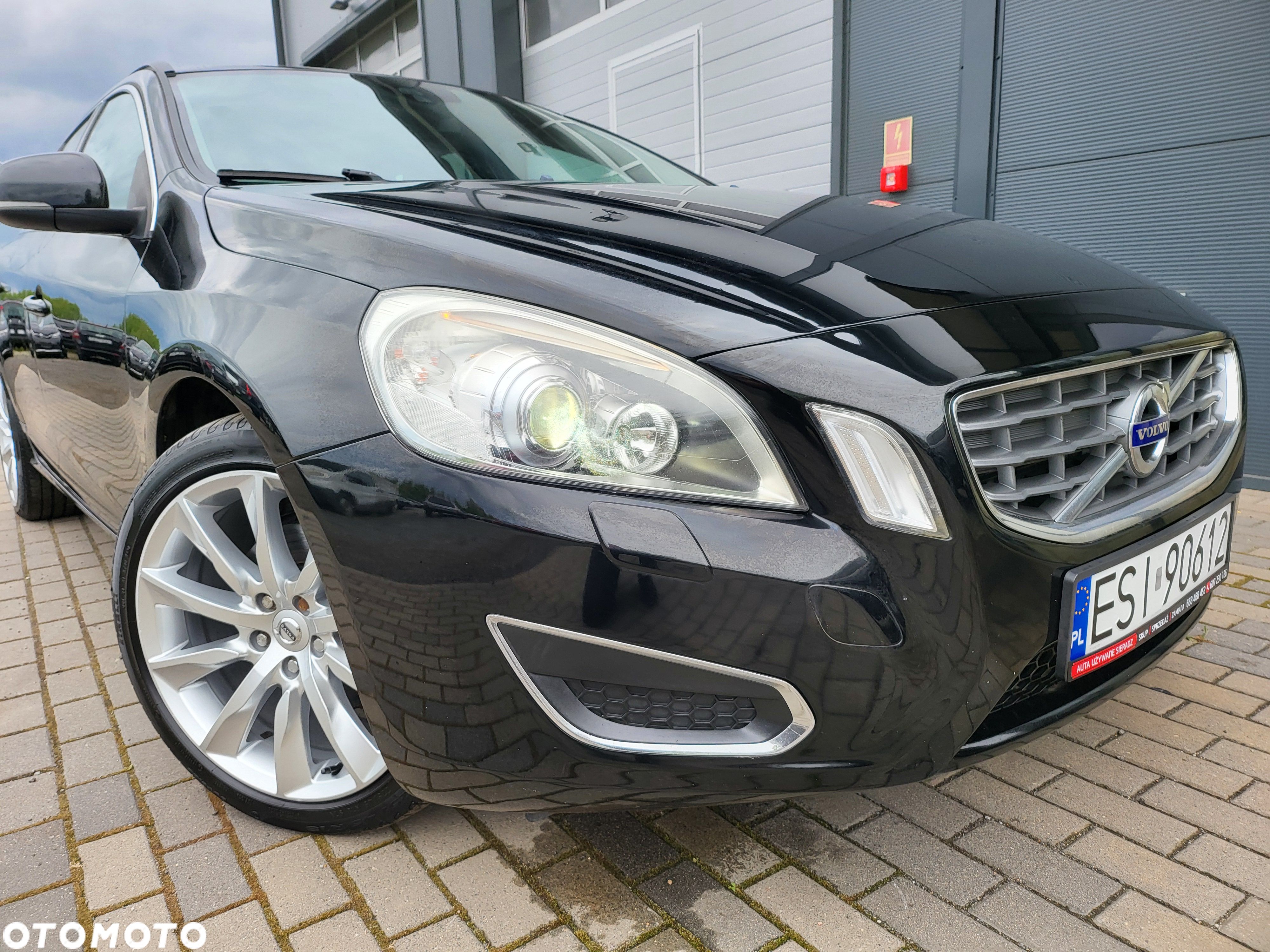 Volvo V60 D2 Momentum - 1