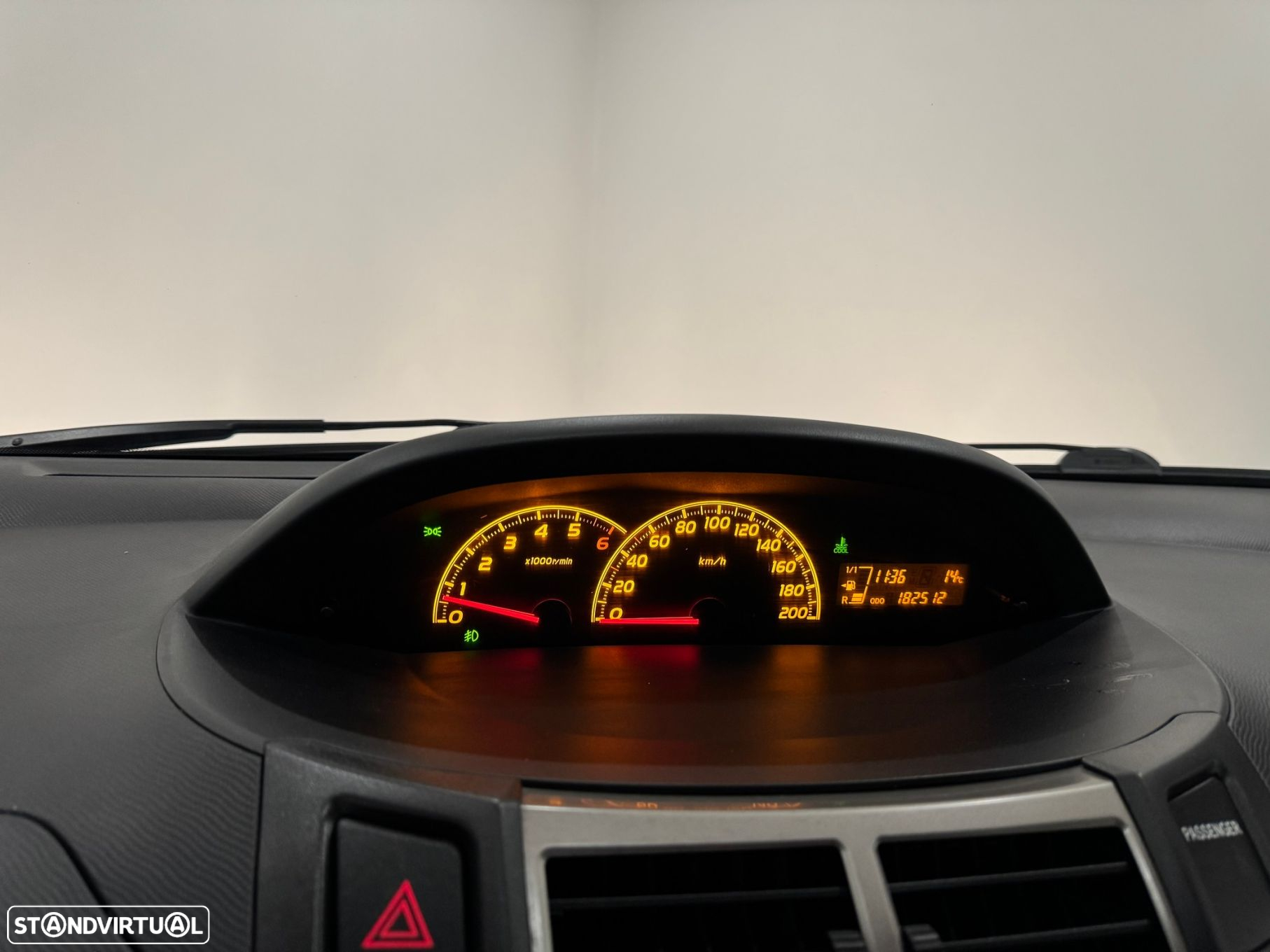Toyota Yaris - 33