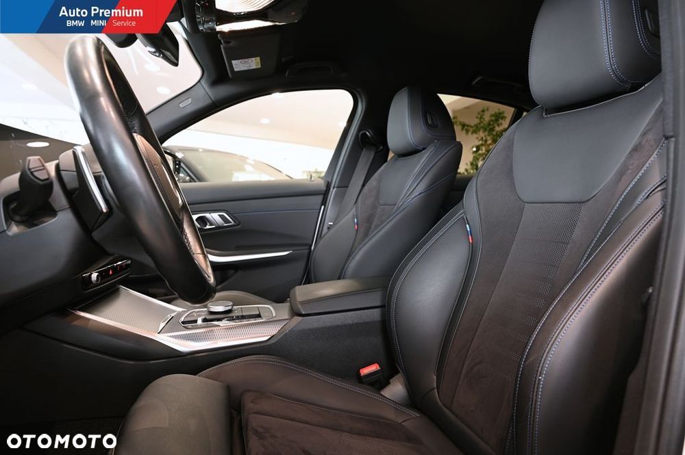 BMW Seria 3 330d xDrive MHEV - 10