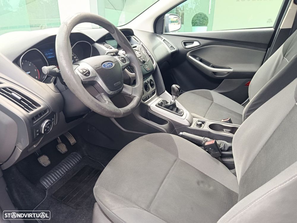 Ford Focus SW 1.6 TDCi Titanium - 8
