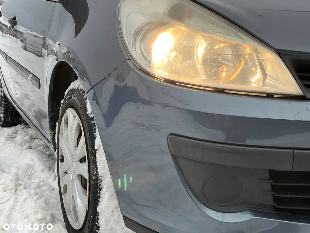 Renault Clio 1.2 16V Authentique - 15