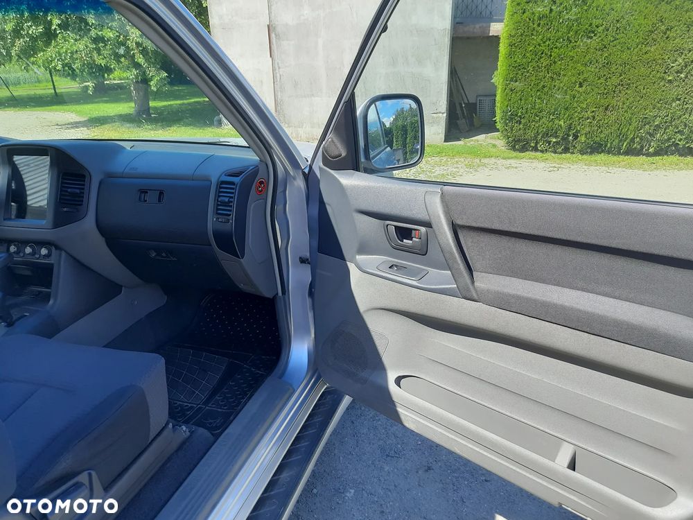 Mitsubishi Pajero 3.2 DID - 8