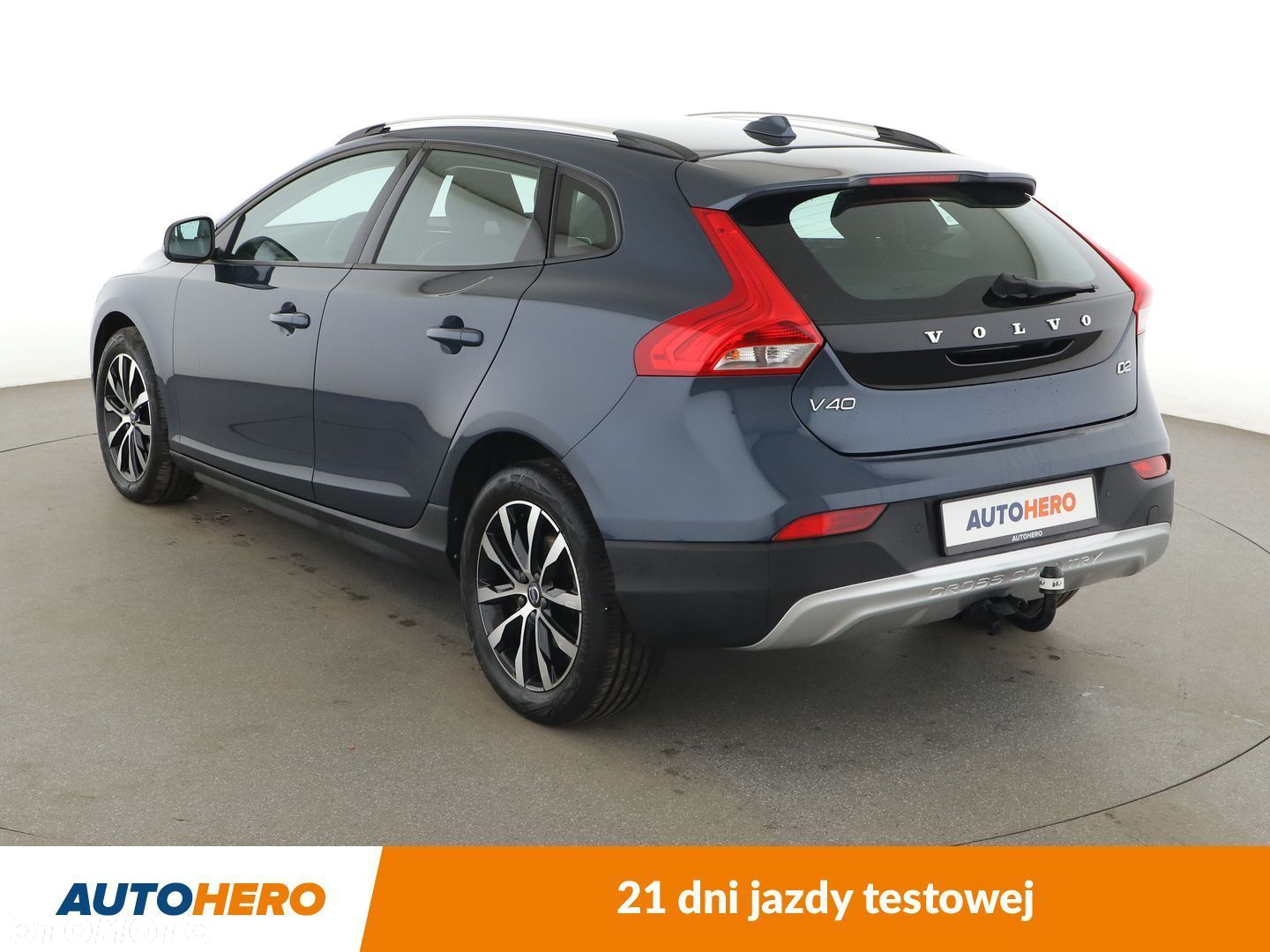 Volvo V40 Cross Country - 4