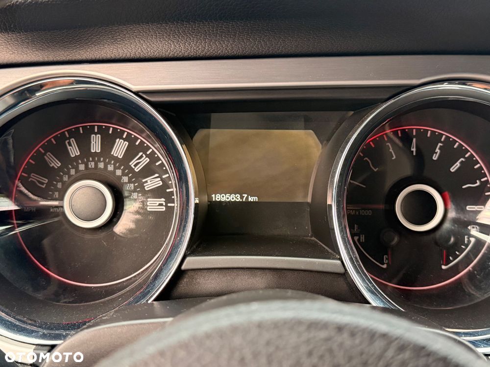 Ford Mustang 3.7 V6 Premium - 11