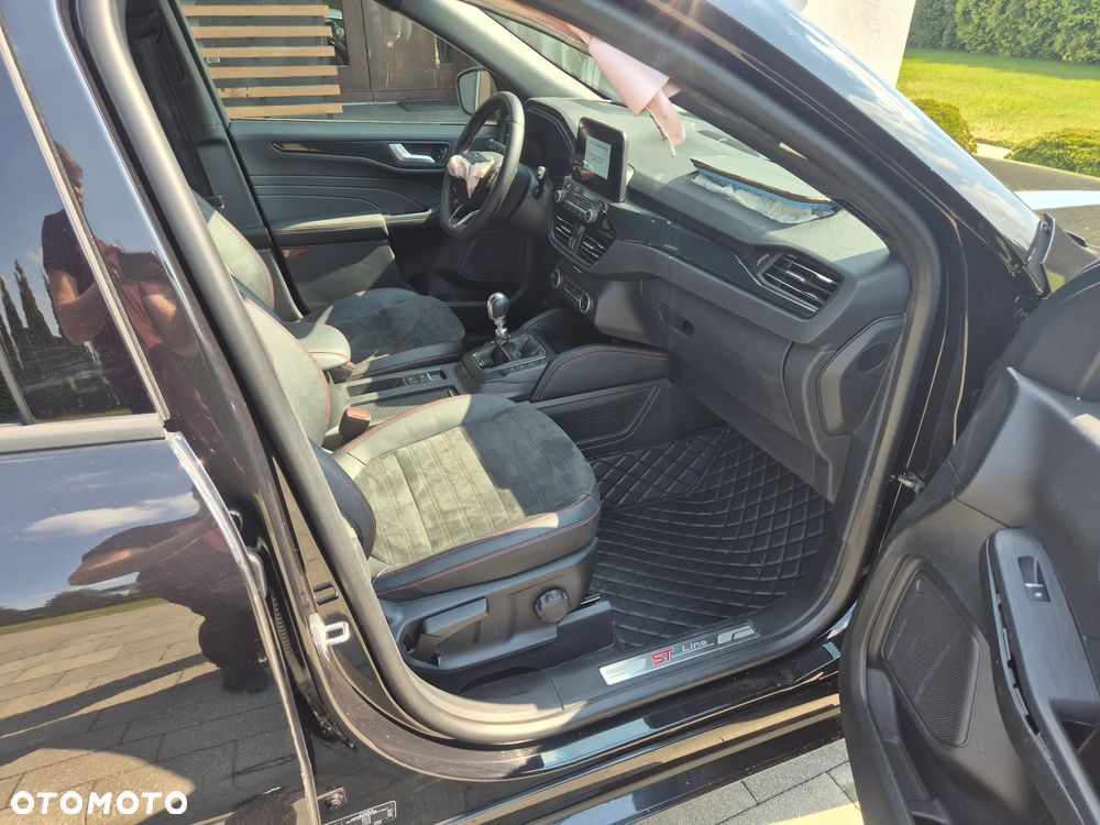 Ford Kuga 1.5 EcoBoost ST-LINE X - 11