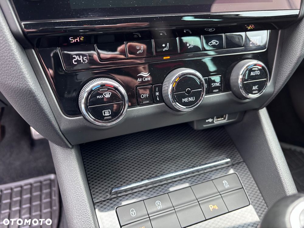 Skoda Octavia 2.0 TSI RS - 29