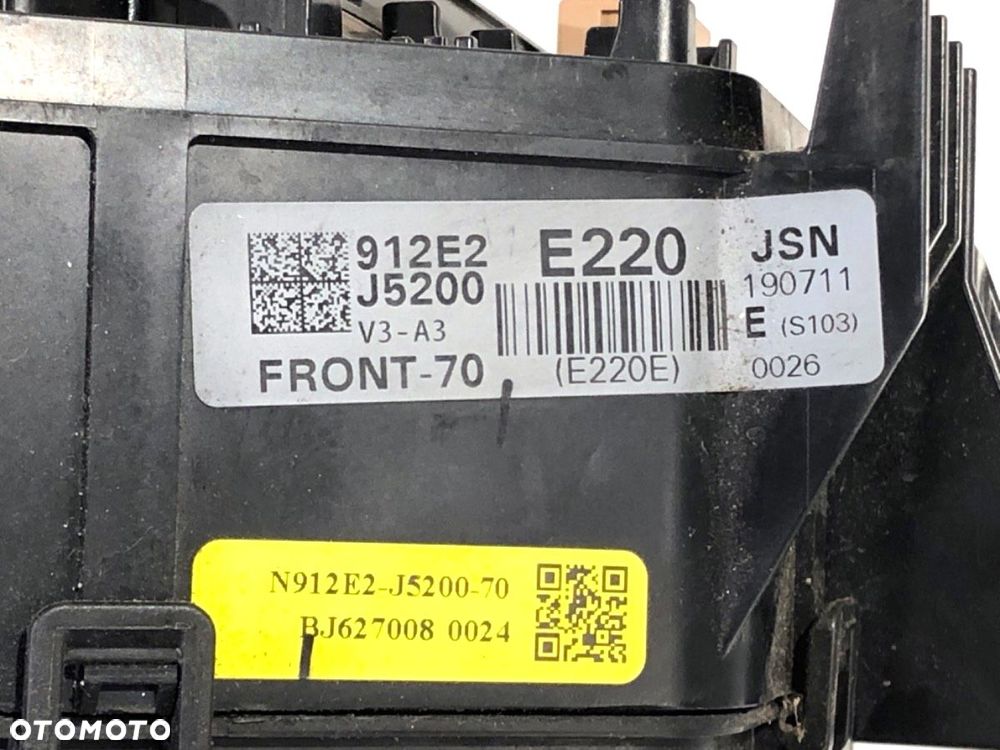 SKRZYNKA BEZPIECZNIKÓW - 449.00 PLN - KIA STINGER (CK) 2017 - 2022 3.3 T-GDi 4WD 272 kW [370 KM] - 4